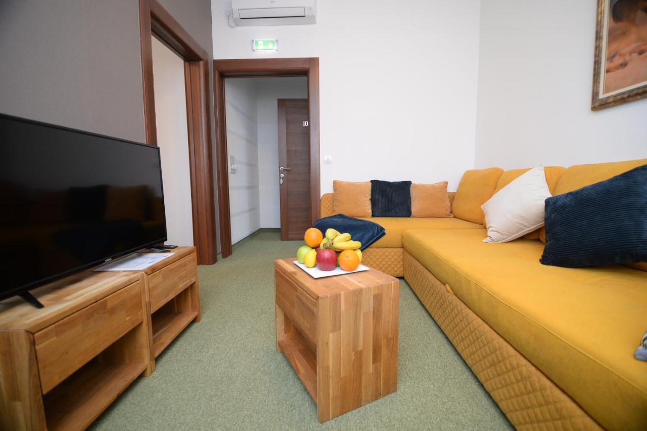 Apartmani Carolija Lucani Zewnętrze zdjęcie